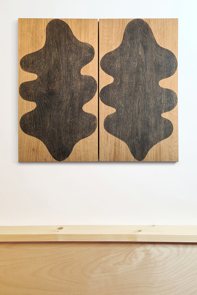 Deux tableaux de Ch&ecirc; c&ocirc;t&eacute; &agrave; c&ocirc;te.